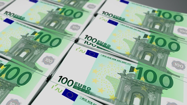 100eurové bankovky.jpg